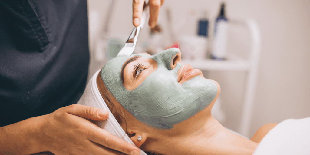 Institut de beauté renommé rétro littoral 85